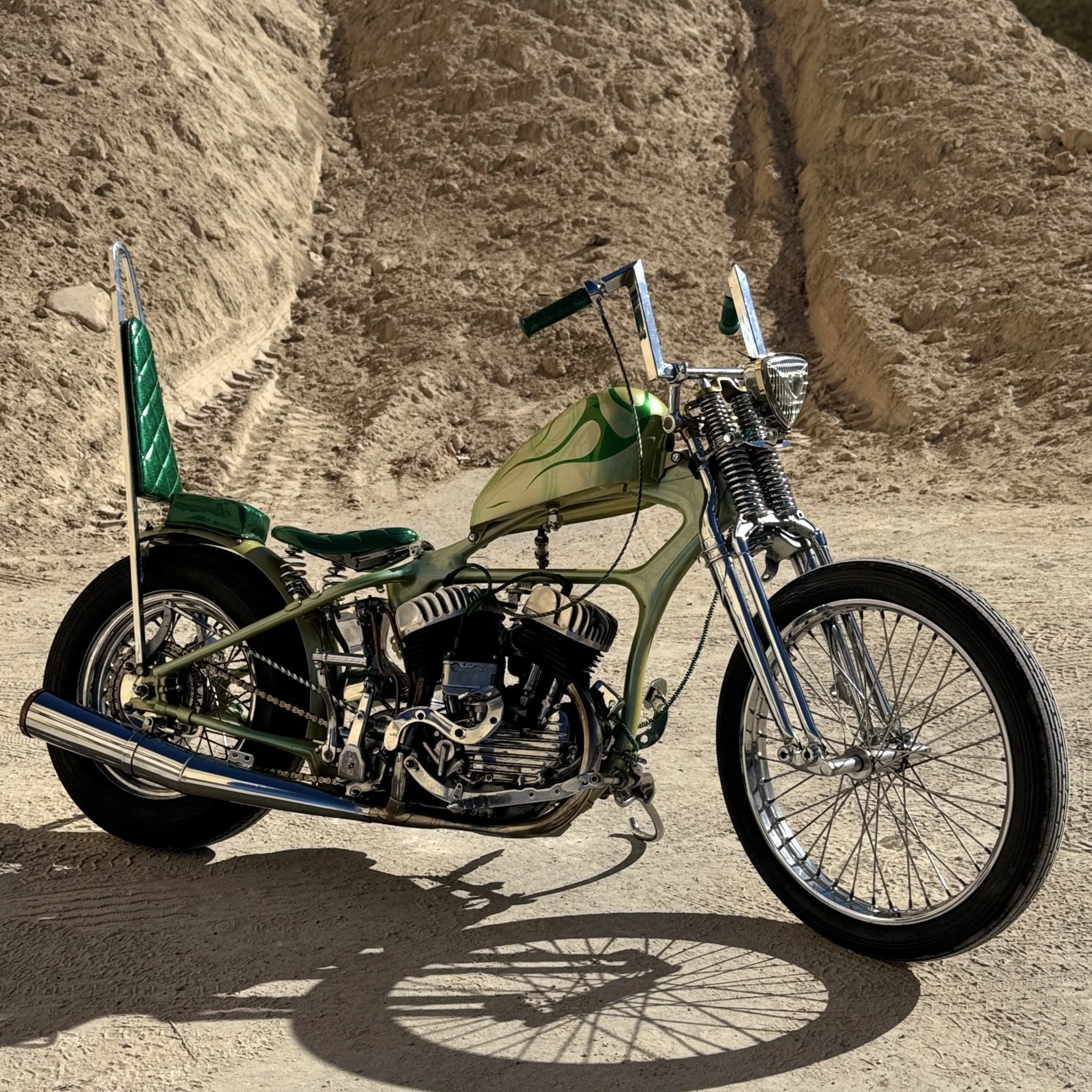 BOBBERS & CHOPPERS Motorcycles